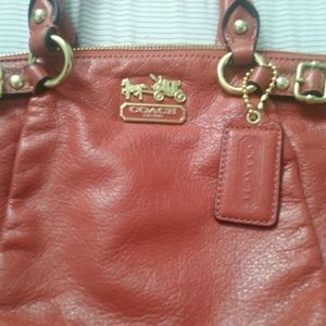 Meet your Posher, Claire